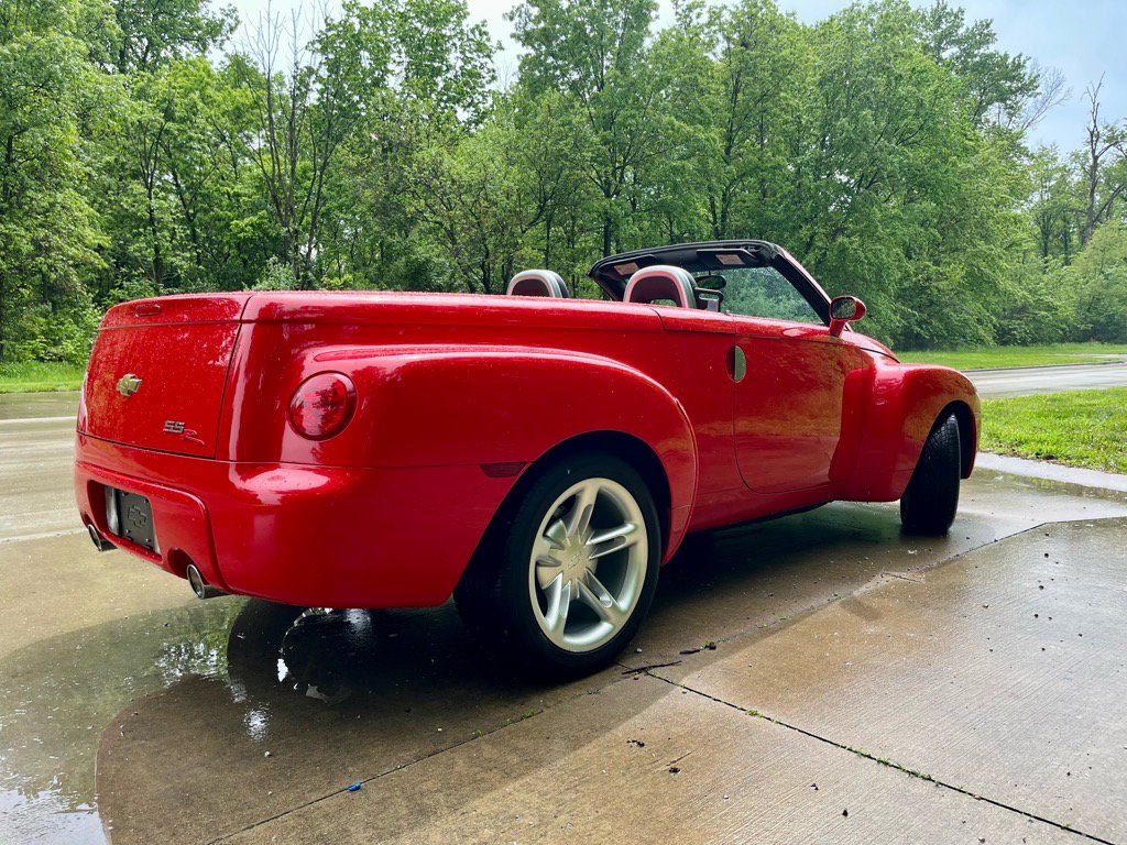Used 2004 Chevrolet SSR w/ Preferred Equipment Group RWD image 14