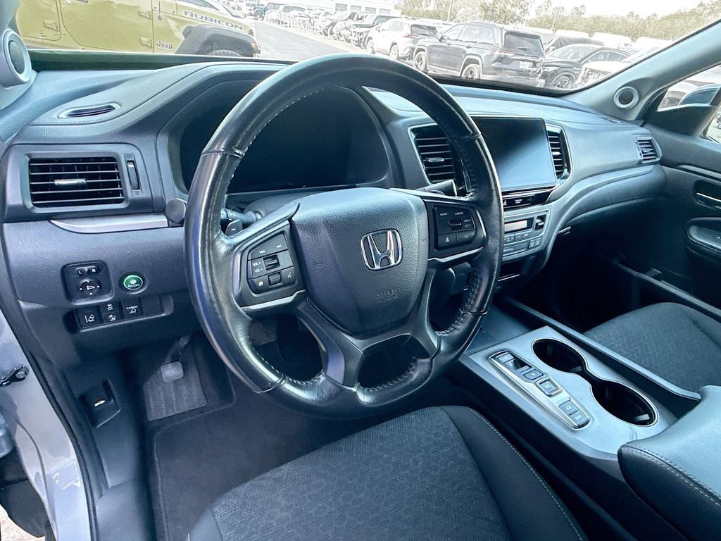 Used 2024 Honda Ridgeline Sport image 12