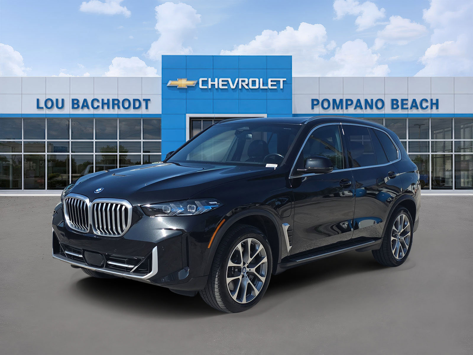 Used 2025 BMW X5 xDrive50e AWD/4WD image 3