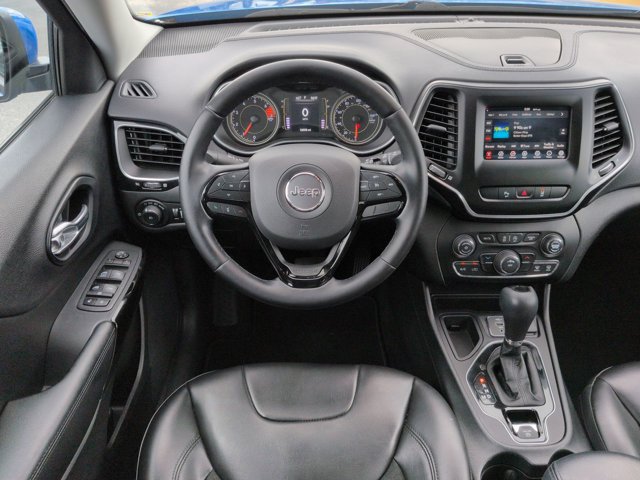 Used 2021 Jeep Cherokee Latitude Plus FWD image 16