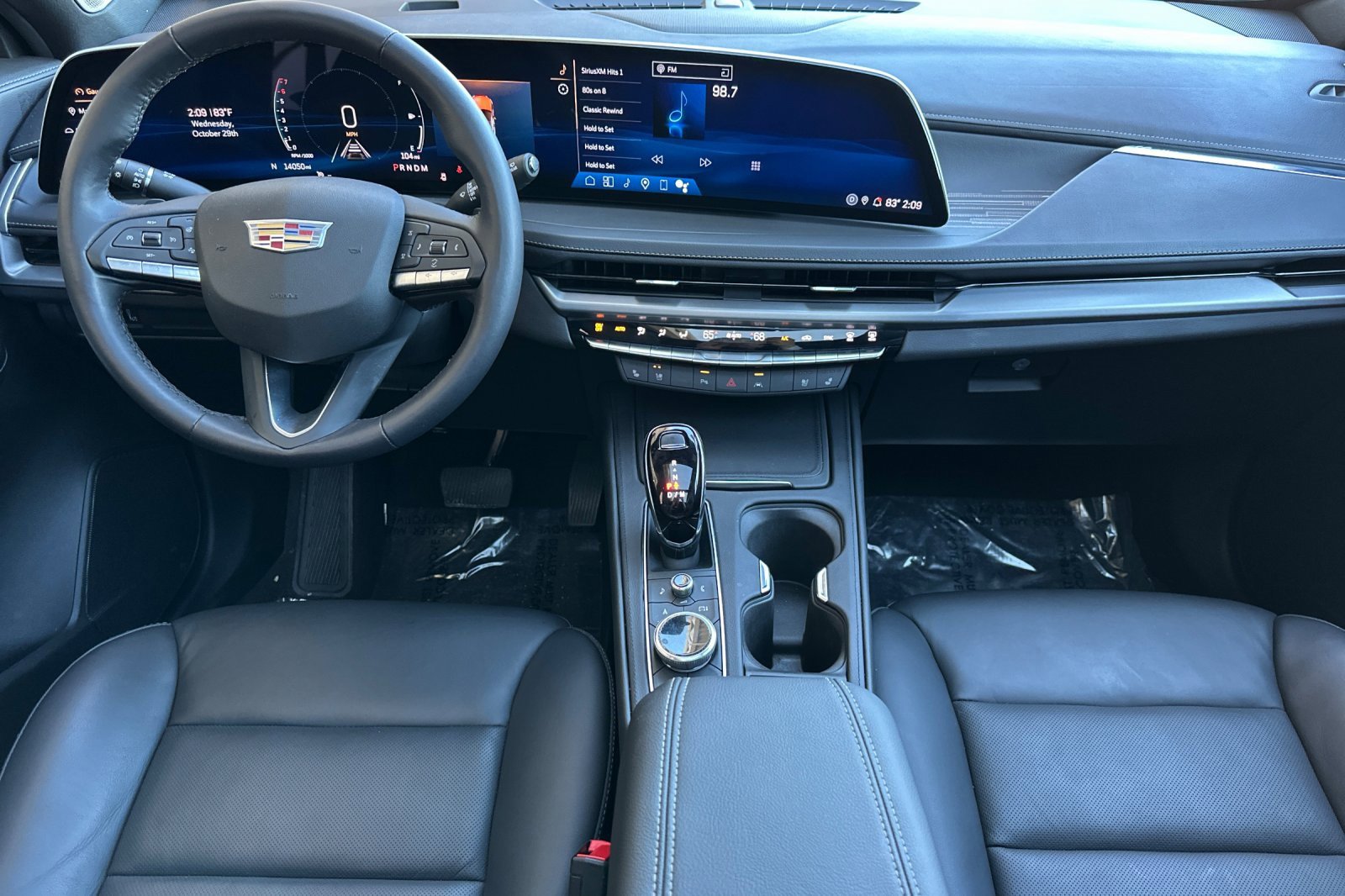 Used 2024 Cadillac XT4 Premium Luxury image 16