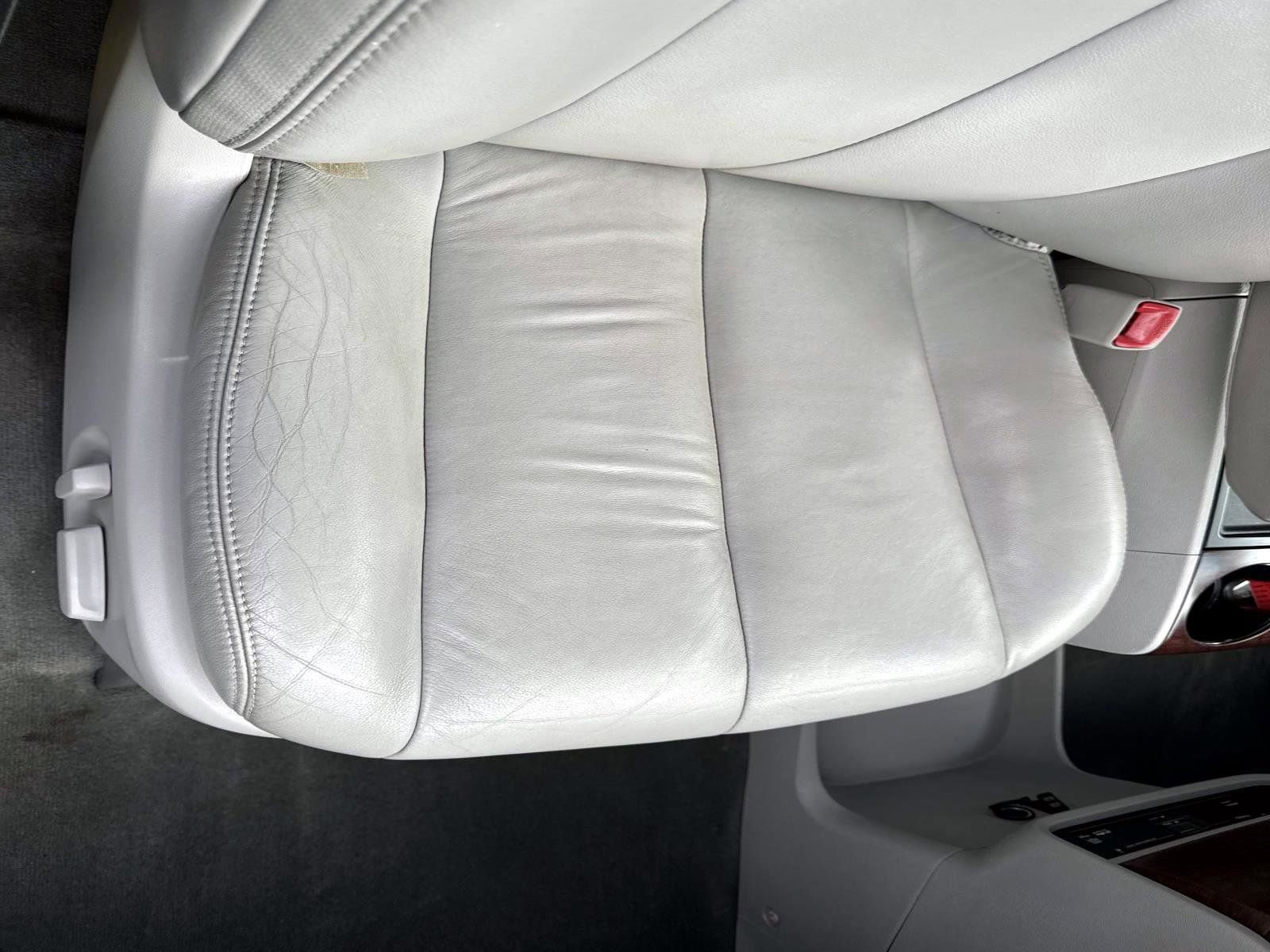 Used 2014 Toyota Sienna XLE image 15