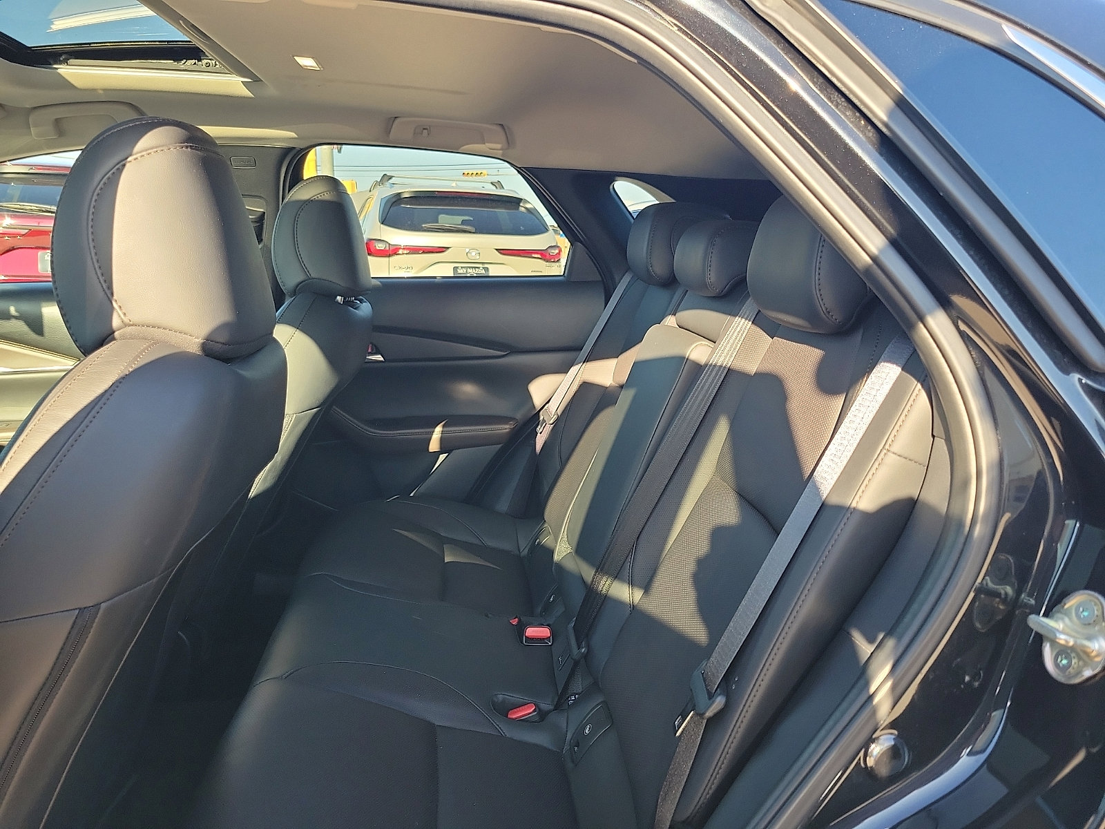 Used 2024 MAZDA CX-30 AWD 2.5 S w/ Premium Package image 12