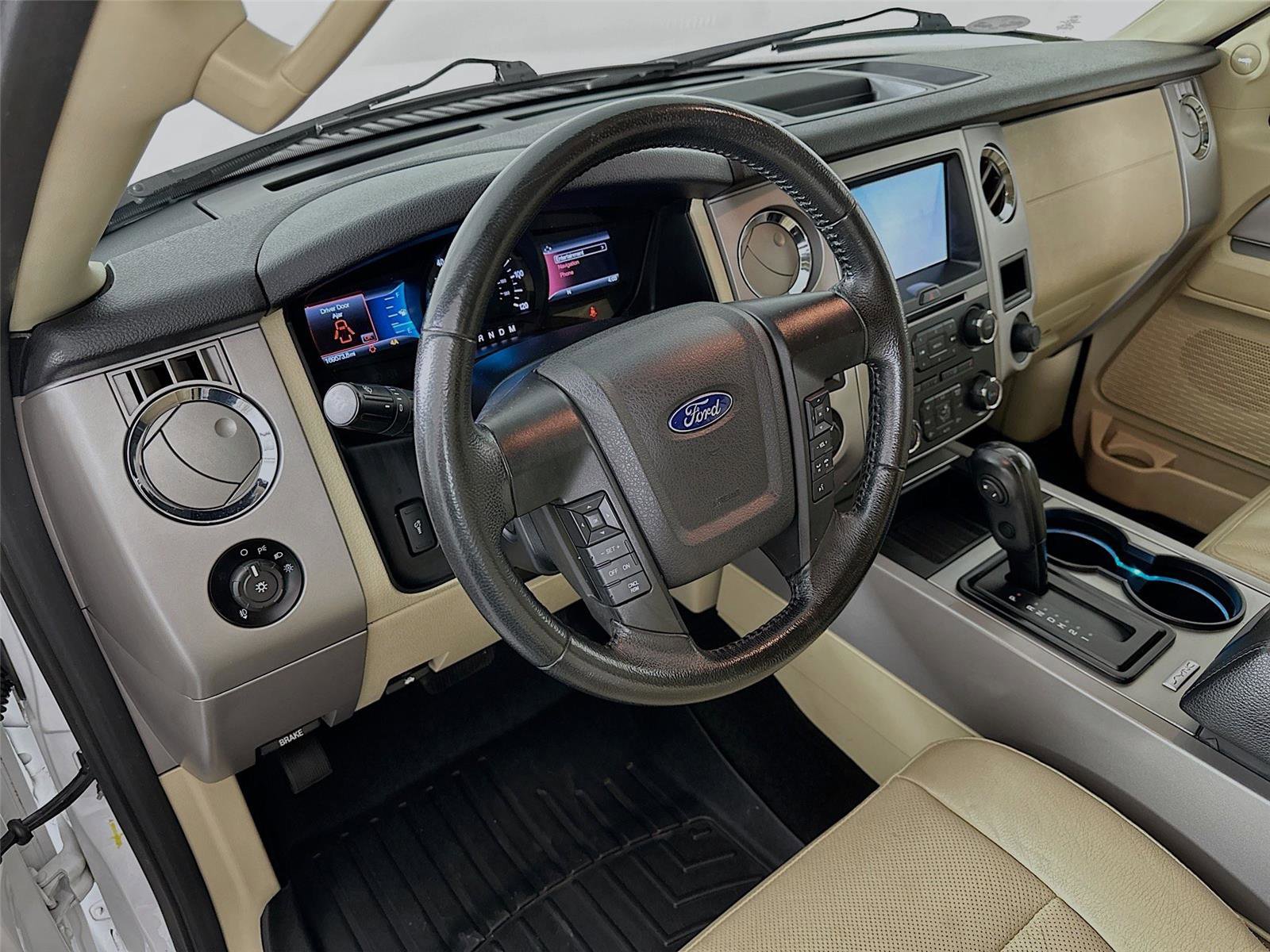 Used 2017 Ford Expedition EL XLT w/ Equipment Group 202A AWD/4WD image 24