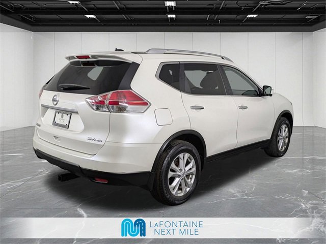 Used 2015 Nissan Rogue SV w/ SV Premium Package image 5