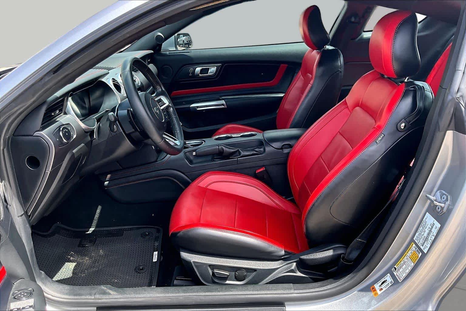 Used 2020 Ford Mustang GT Premium w/ Equipment Group 401A RWD image 8