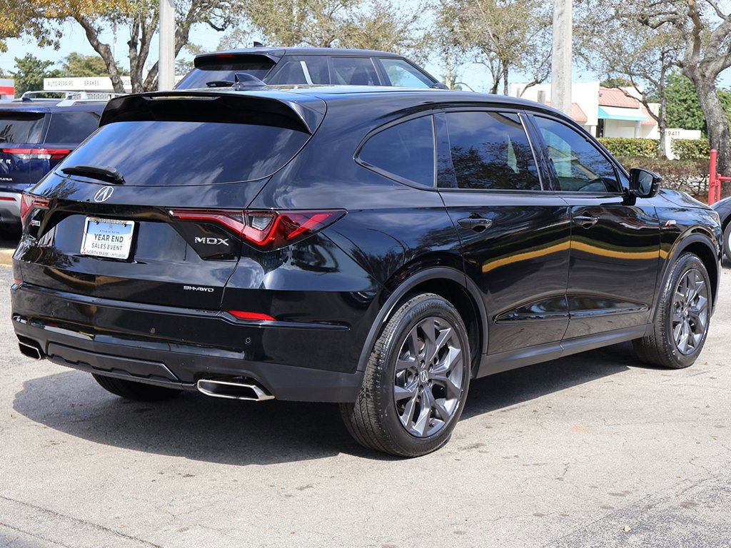 Used 2023 Acura MDX A-Spec AWD/4WD image 11