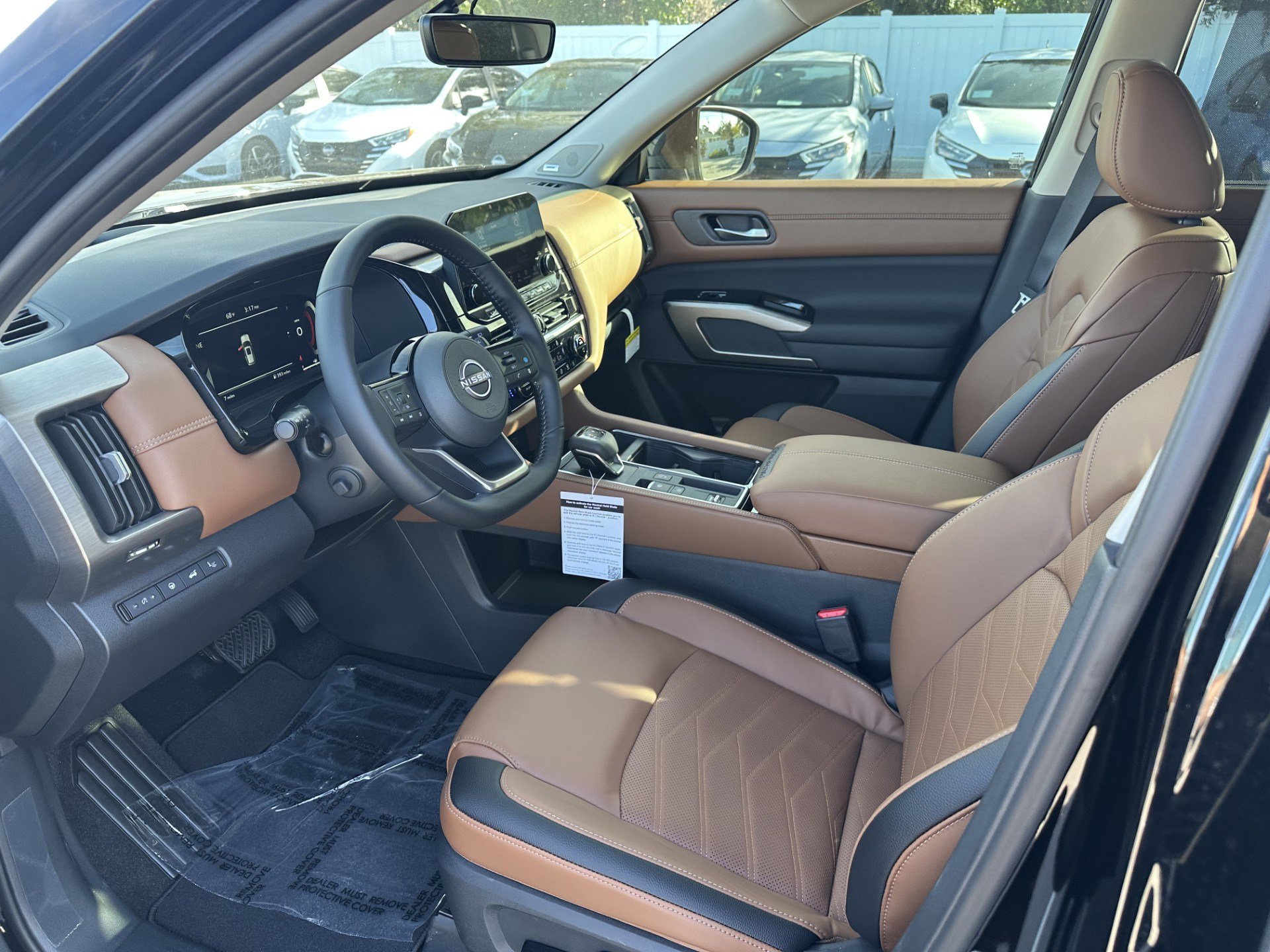 New 2025 Nissan Pathfinder Platinum w/ Lighting Package (N92) image 6