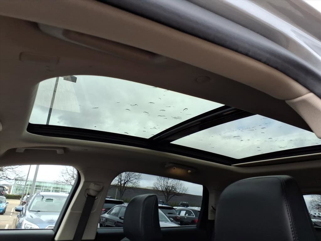 Used 2022 Lincoln Nautilus Reserve image 11