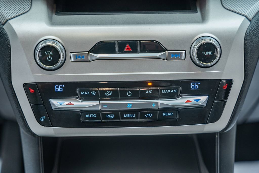 Certified 2021 Ford Explorer XLT w/ Equipment Group 202A image 24