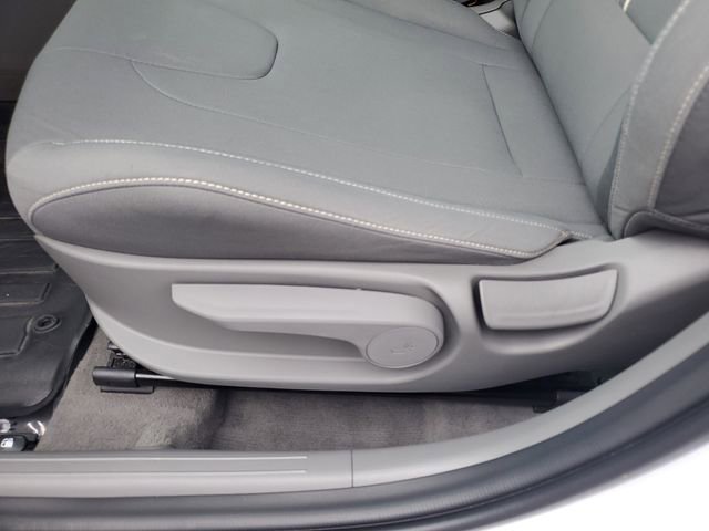 Certified 2024 Hyundai Elantra SEL w/ Convenience Package FWD image 18