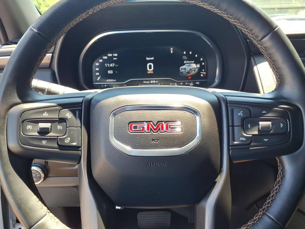 Used 2023 GMC Yukon AT4 AWD/4WD image 5