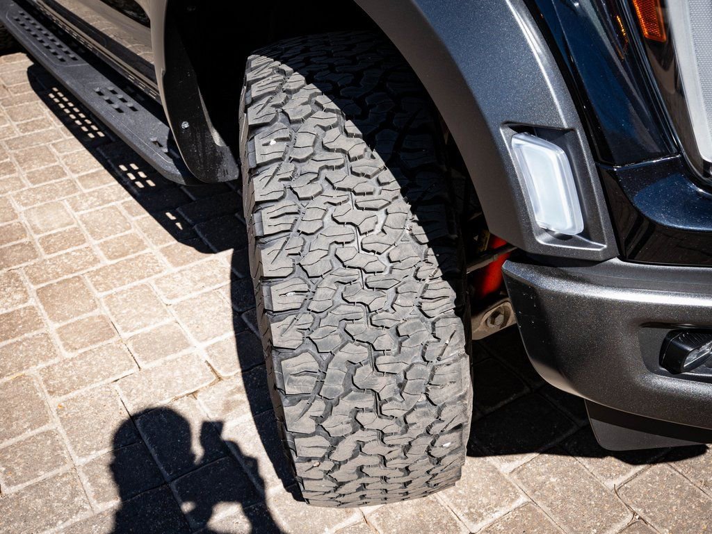 Used 2023 Ford F150 Raptor w/ Raptor Carbon Fibre Package image 41
