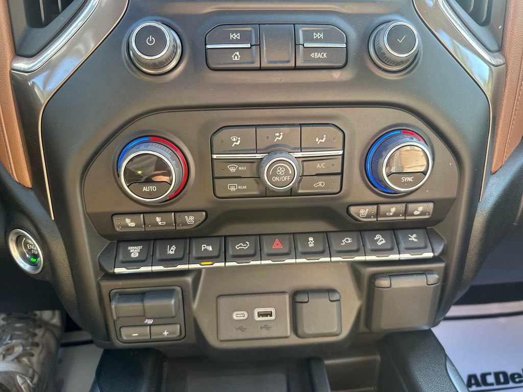 Used 2022 Chevrolet Silverado 2500 High Country w/ LPO, Hitch Package AWD/4WD image 18