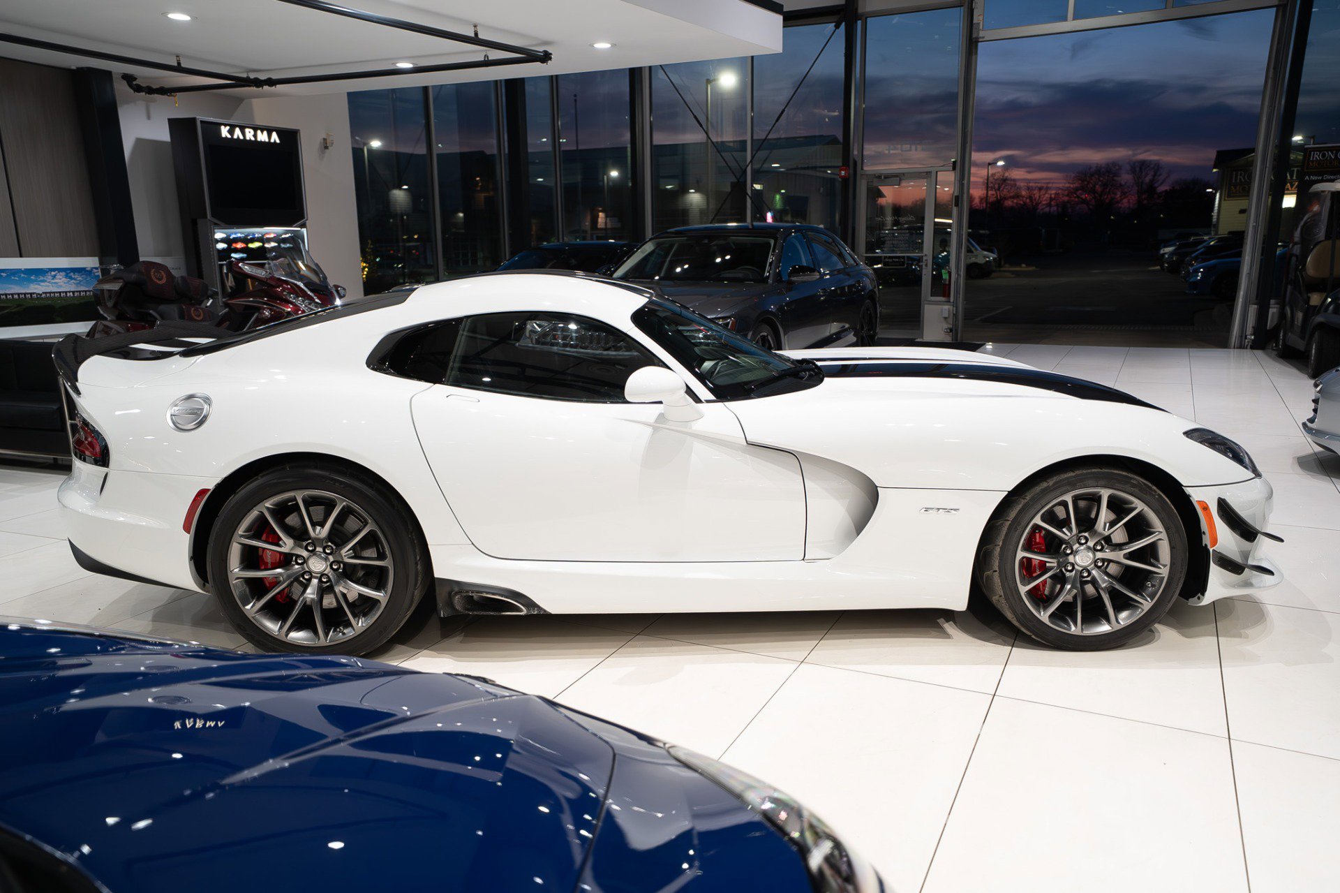 Used 2013 SRT Viper GTS w/ GTS Laguna Interior Pkg image 36