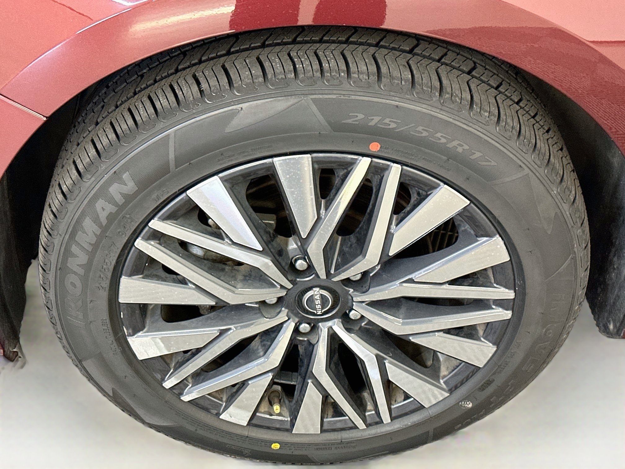 Used 2025 Nissan Altima 2.5 SV AWD/4WD image 34
