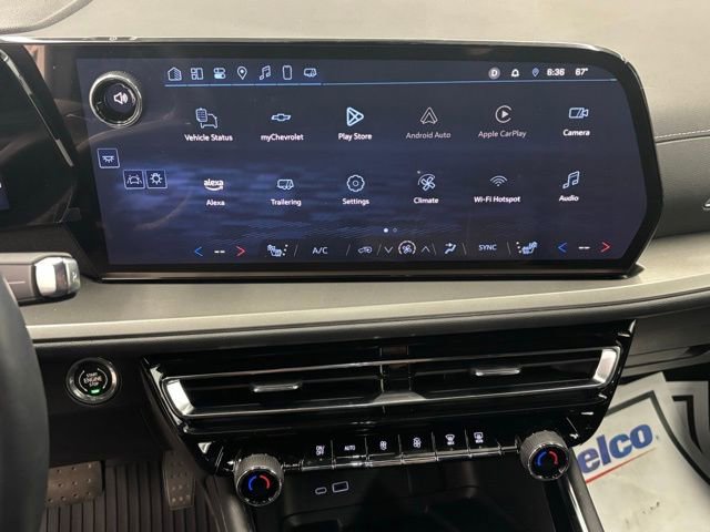 Used 2025 Chevrolet Traverse LT w/ Driver Confidence Package image 29