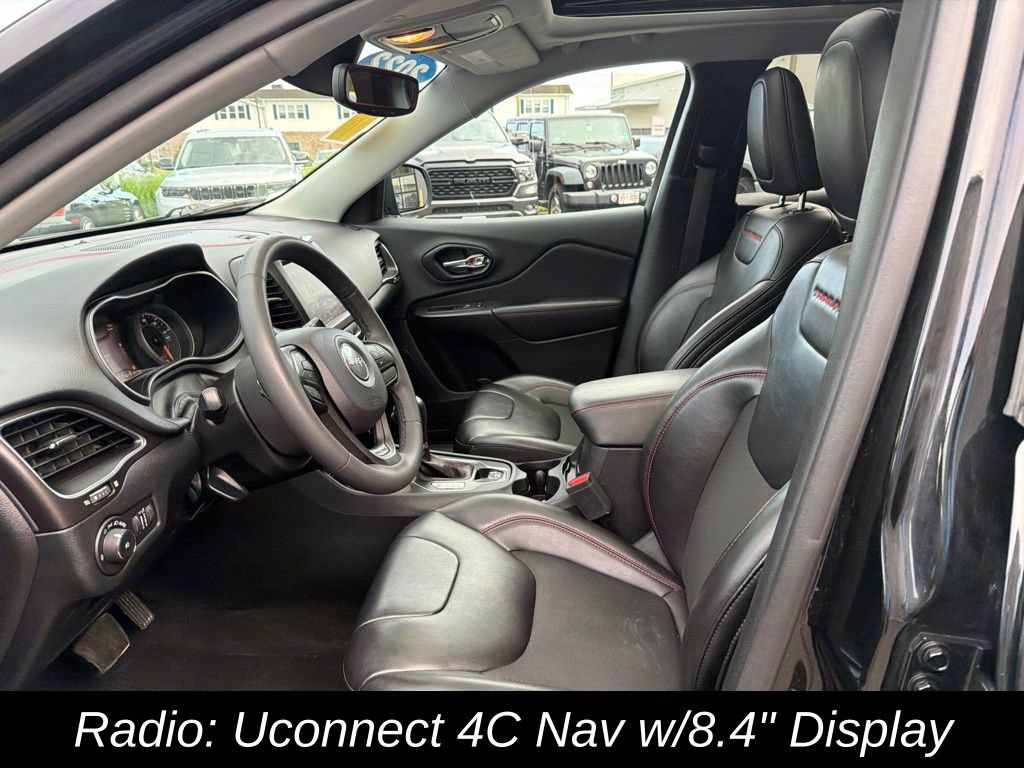 Used 2022 Jeep Cherokee Trailhawk w/ Sun, Sound & Nav Group AWD/4WD image 17