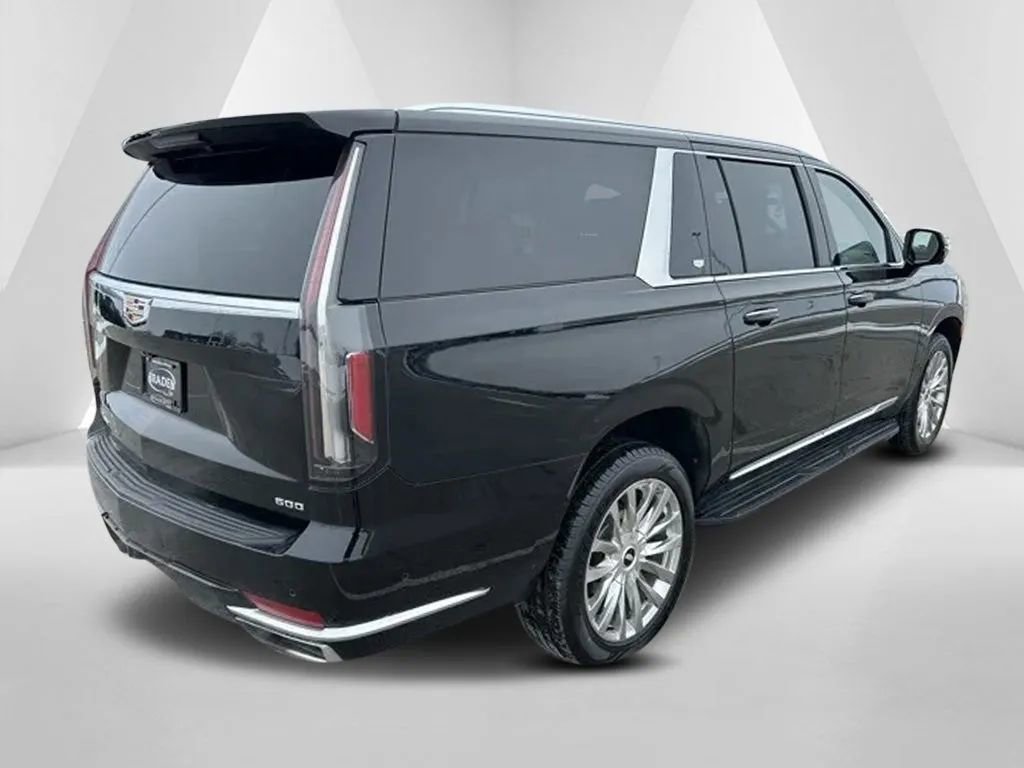 Used 2021 Cadillac Escalade ESV Premium Luxury w/ Heavy-Duty Trailer Package image 7