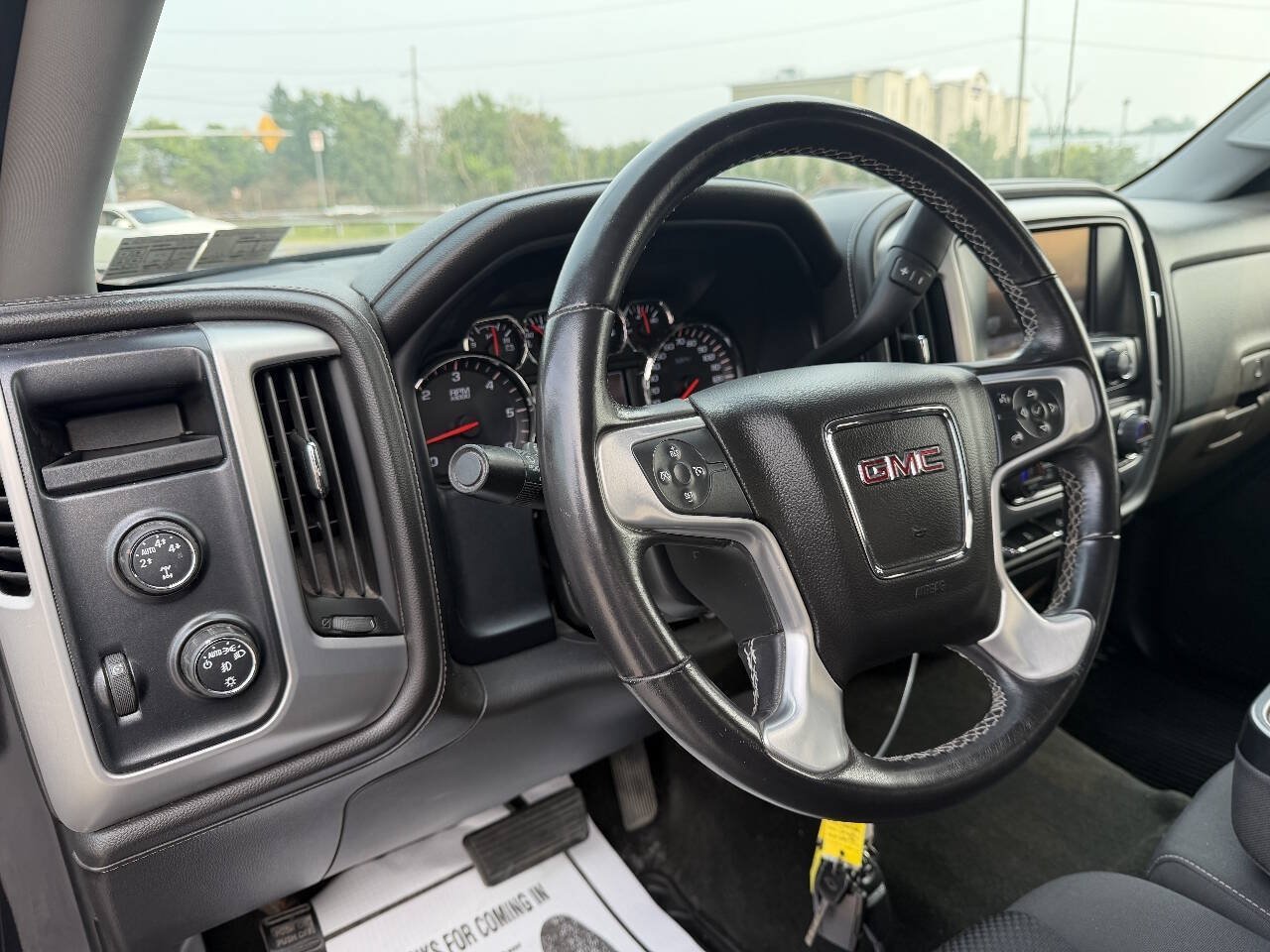 Used 2014 GMC Sierra 1500 SLE w/ SLE Value Package AWD/4WD image 11