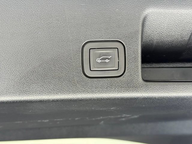 Used 2024 Chevrolet Equinox EV LT w/ LPO, Trailering Package FWD image 5