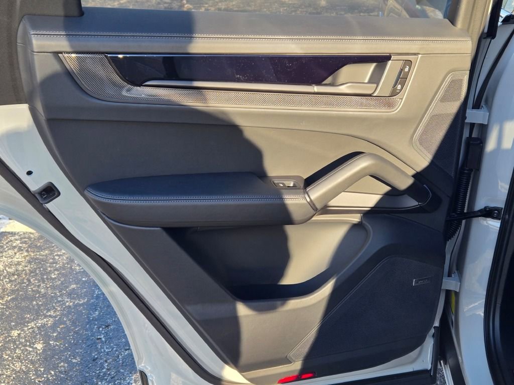 New 2026 Porsche Cayenne GTS image 30