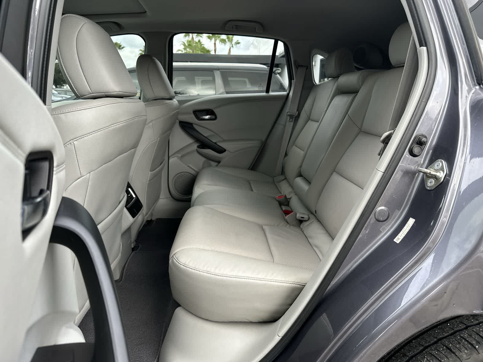 Used 2018 Acura RDX w/ Advance Package FWD image 4