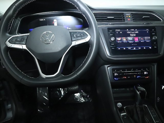 Used 2024 Volkswagen Tiguan SE image 28