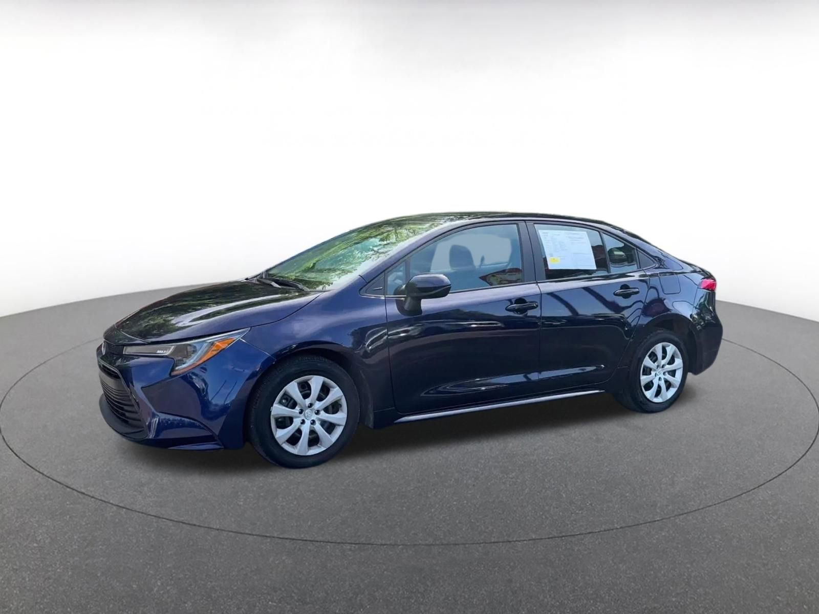 Used 2025 Toyota Corolla LE FWD image 8