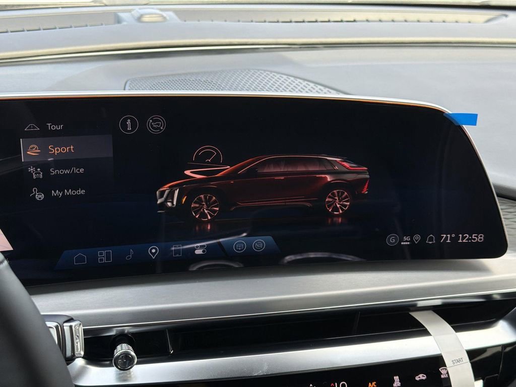New 2025 Cadillac Lyriq Sport image 18