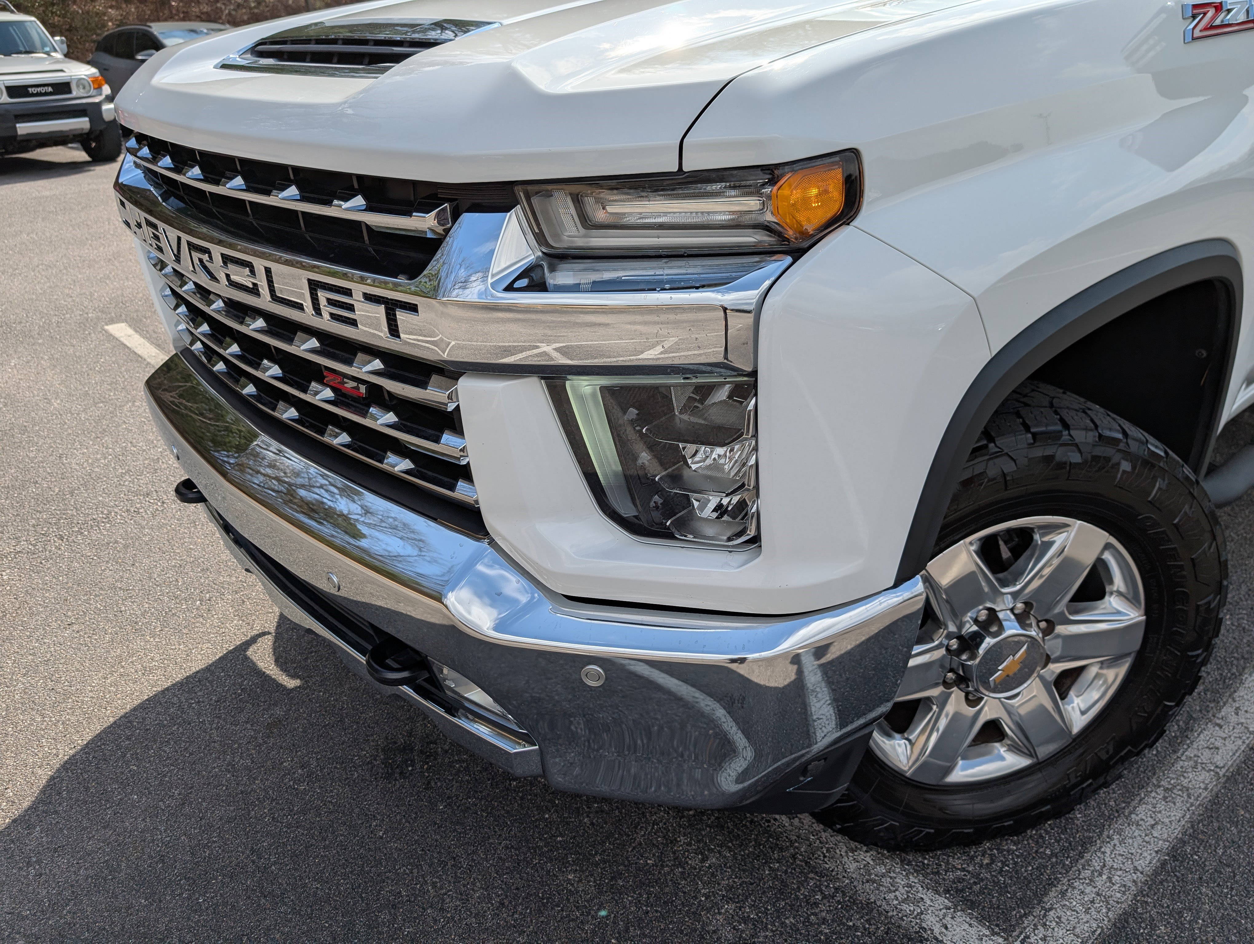 Used 2021 Chevrolet Silverado 2500 LTZ w/ LTZ Premium Package image 13