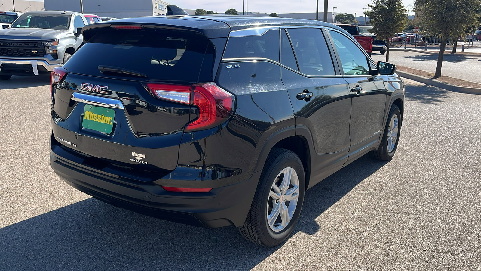 Certified 2024 GMC Terrain SLE image 8