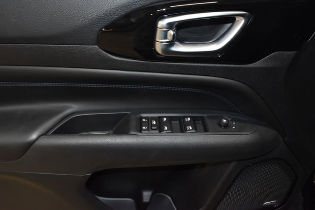 New 2026 Jeep Compass Latitude w/ Sun and Sound Group AWD/4WD image 26