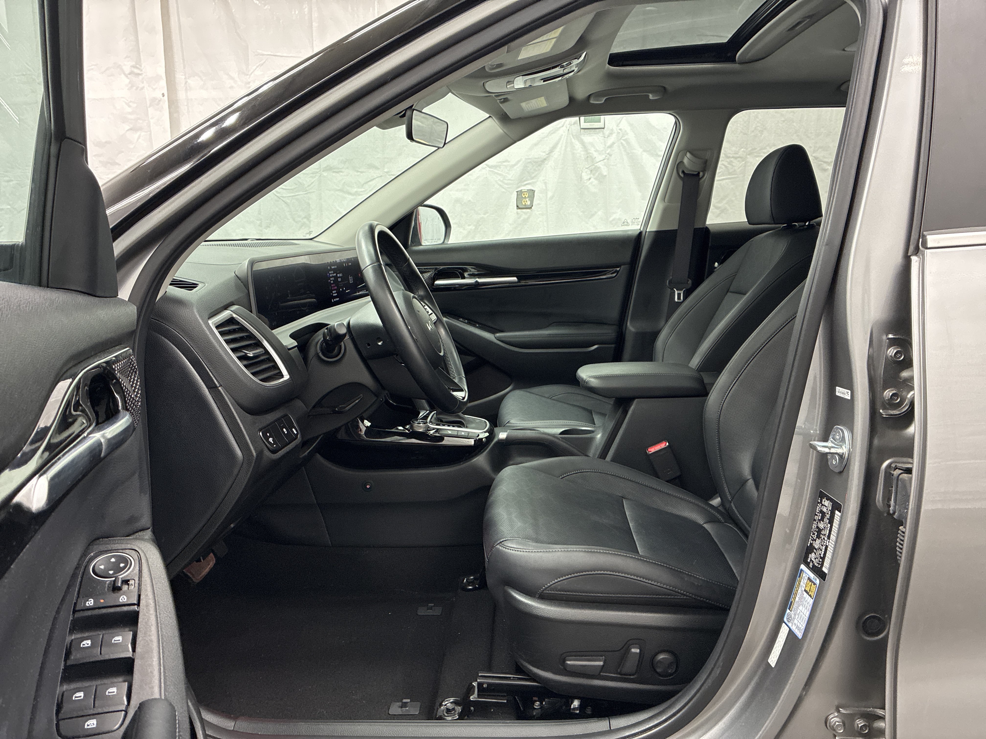 Certified 2024 Kia Seltos EX AWD/4WD image 12