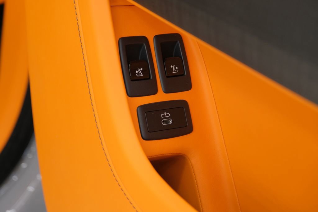 Used 2026 Rolls-Royce Cullinan AWD/4WD image 49