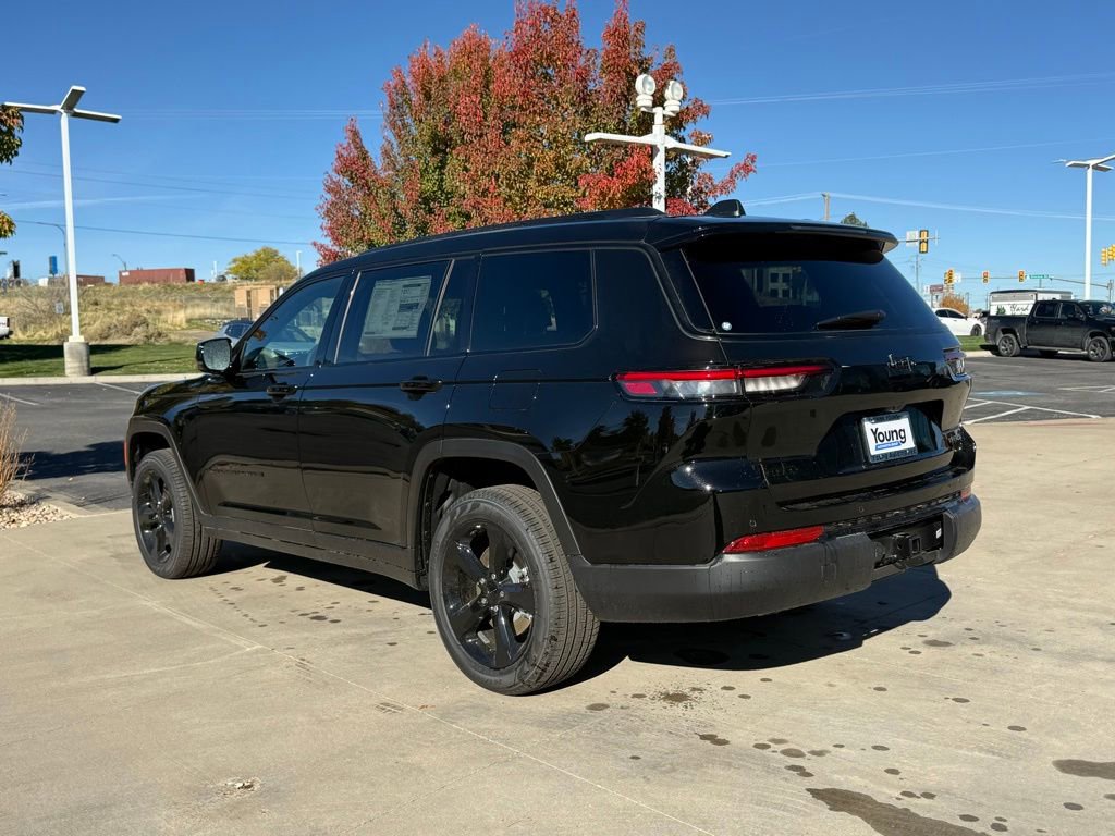 New 2025 Jeep Grand Cherokee L Limited w/ Black Appearance Package image 10