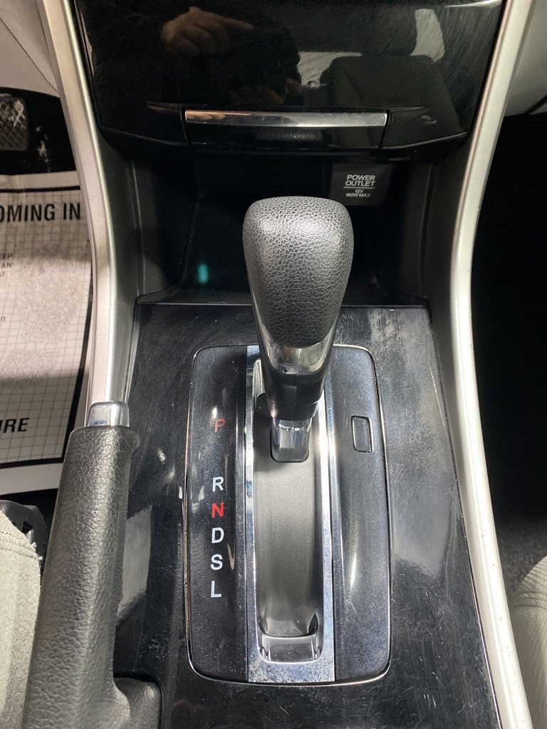 Used 2016 Honda Accord EX image 27