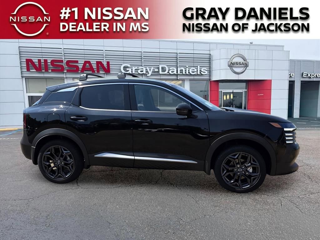 New 2025 Nissan Kicks SR image 3