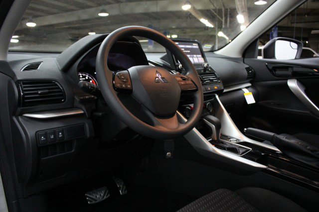 New 2026 Mitsubishi Eclipse Cross ES image 5