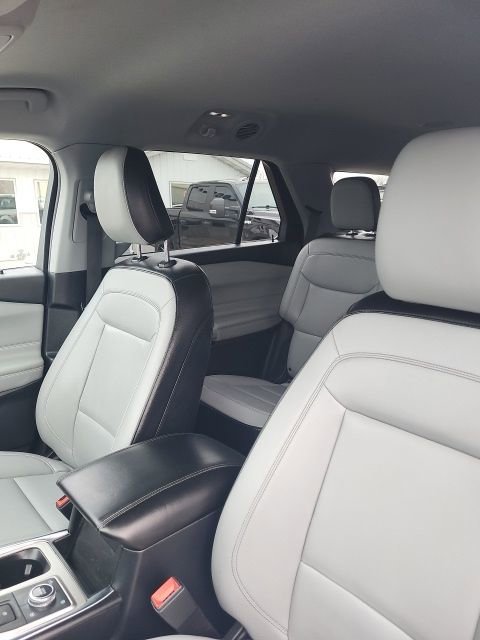 Used 2021 Ford Explorer XLT w/ Equipment Group 202A image 10