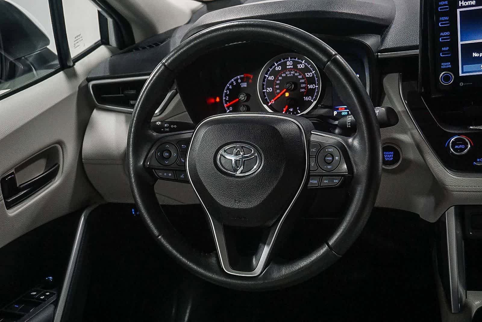 Certified 2022 Toyota Corolla Cross LE w/ Moonroof Package FWD image 17