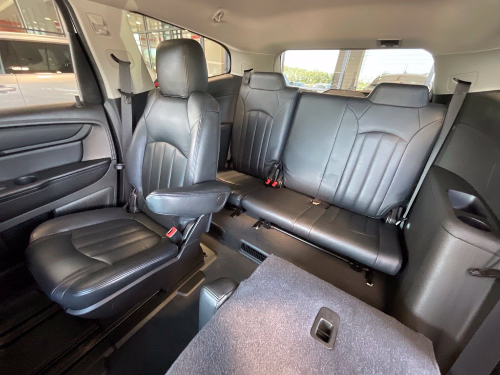Used 2016 Chevrolet Traverse LT w/ Style and Technology Package AWD/4WD image 22