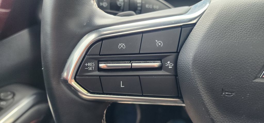 Used 2025 Chevrolet Traverse Z71 w/ LPO, Floor Liner Package AWD/4WD image 32