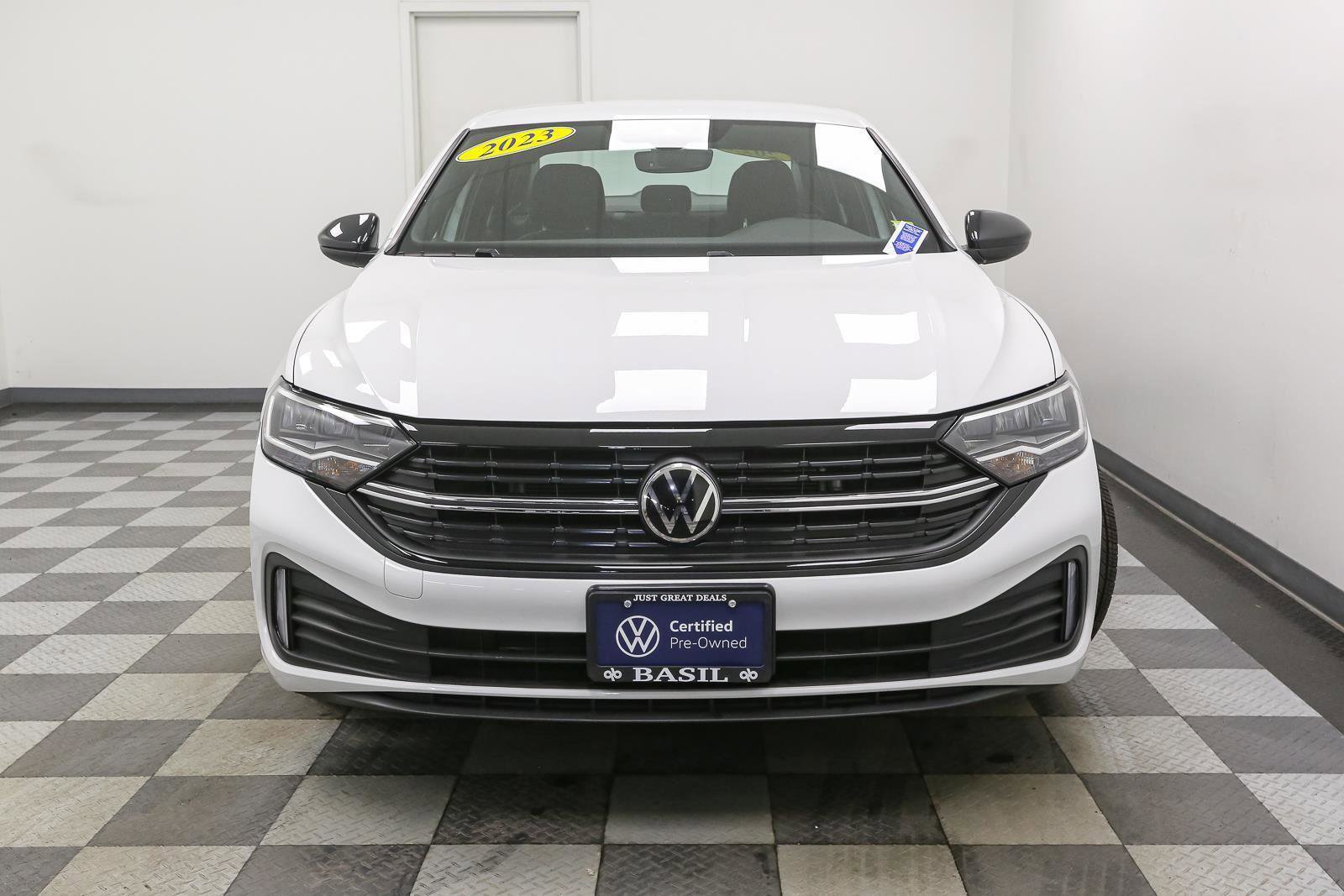 Certified 2023 Volkswagen Jetta Sport image 4