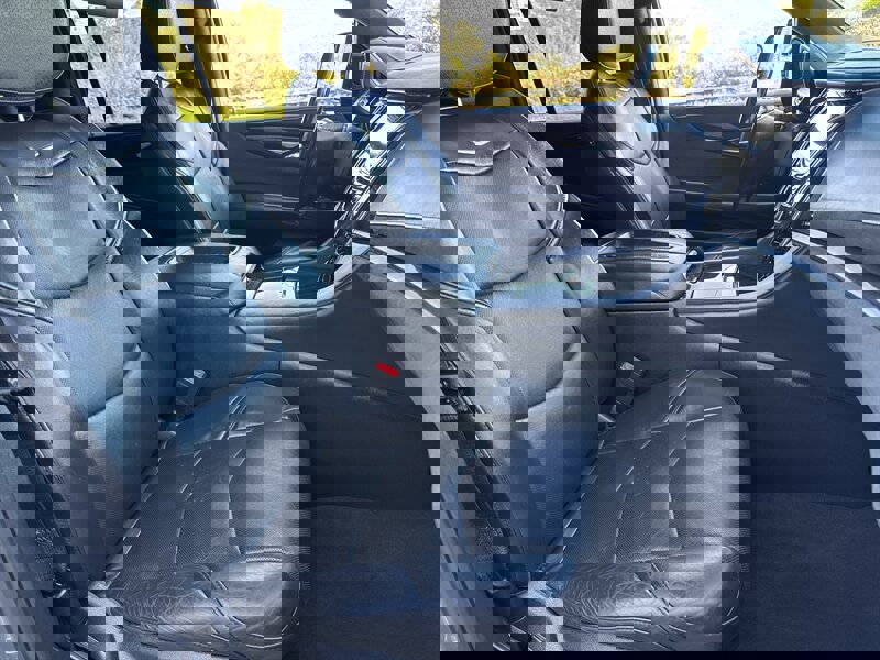 Used 2018 Cadillac Escalade ESV Platinum image 31