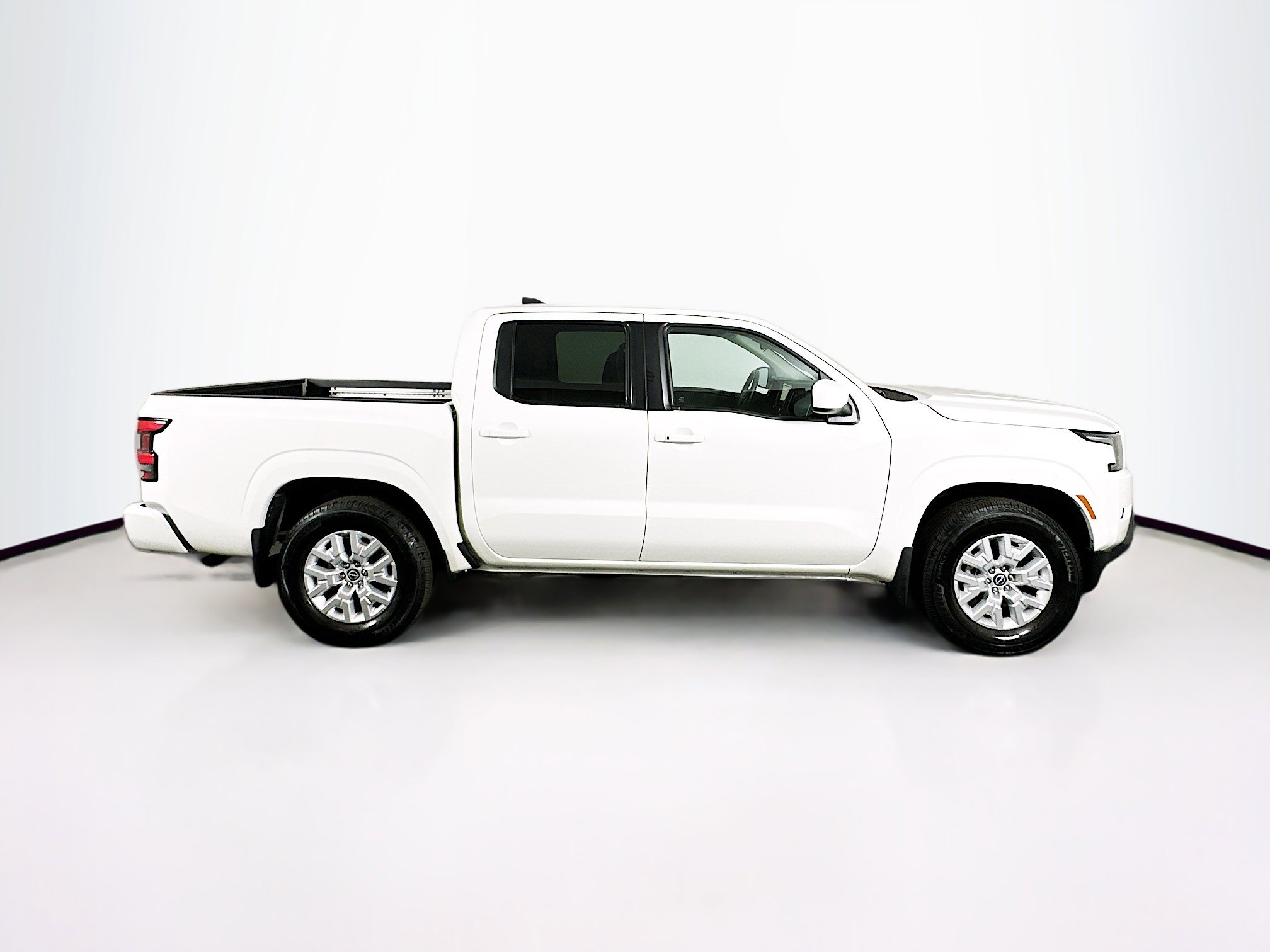 Used 2024 Nissan Frontier SV w/ SV Convenience Package image 10