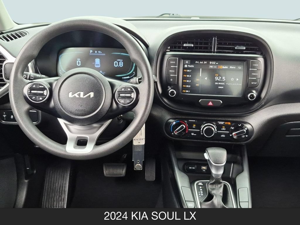 Used 2024 Kia Soul LX w/ Option Group 015 FWD image 13
