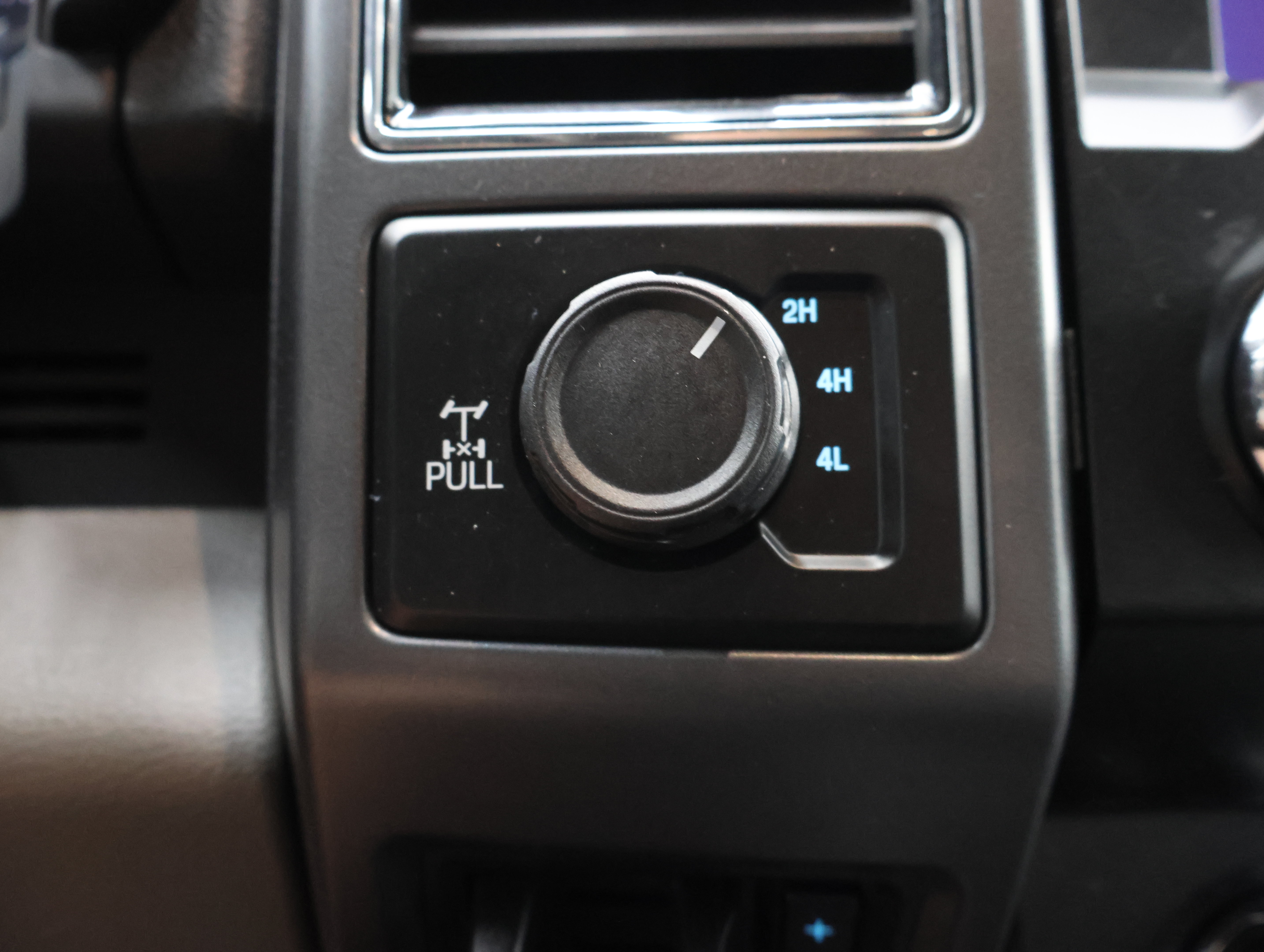 Used 2022 Ford F250 XLT w/ Black Appearance Package AWD/4WD image 44
