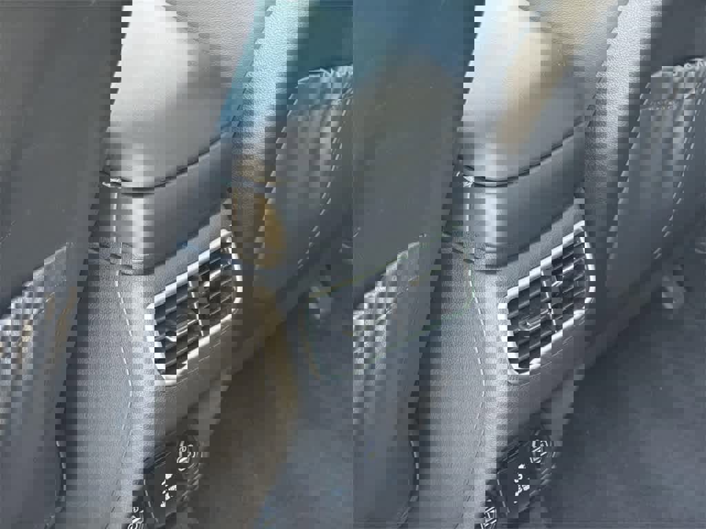 Used 2022 Hyundai Santa Fe Limited image 31