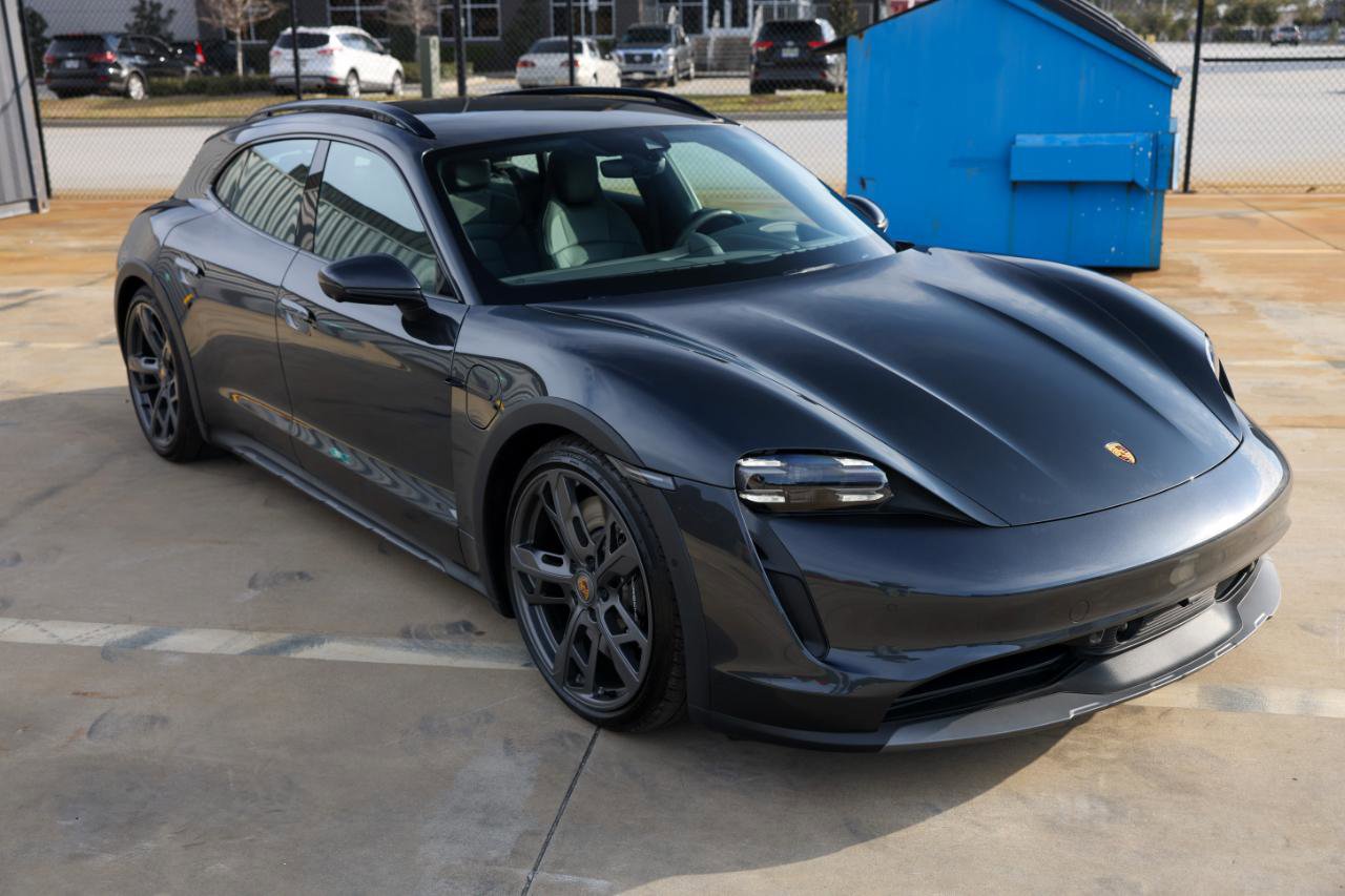 Used 2023 Porsche Taycan 4S AWD/4WD image 17